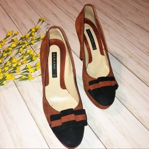 Albano platform suede pumps. Made in Italy